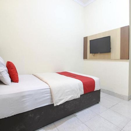 Reddoorz Plus Near Stadion Mandala Krida Yogyakarta Exterior photo