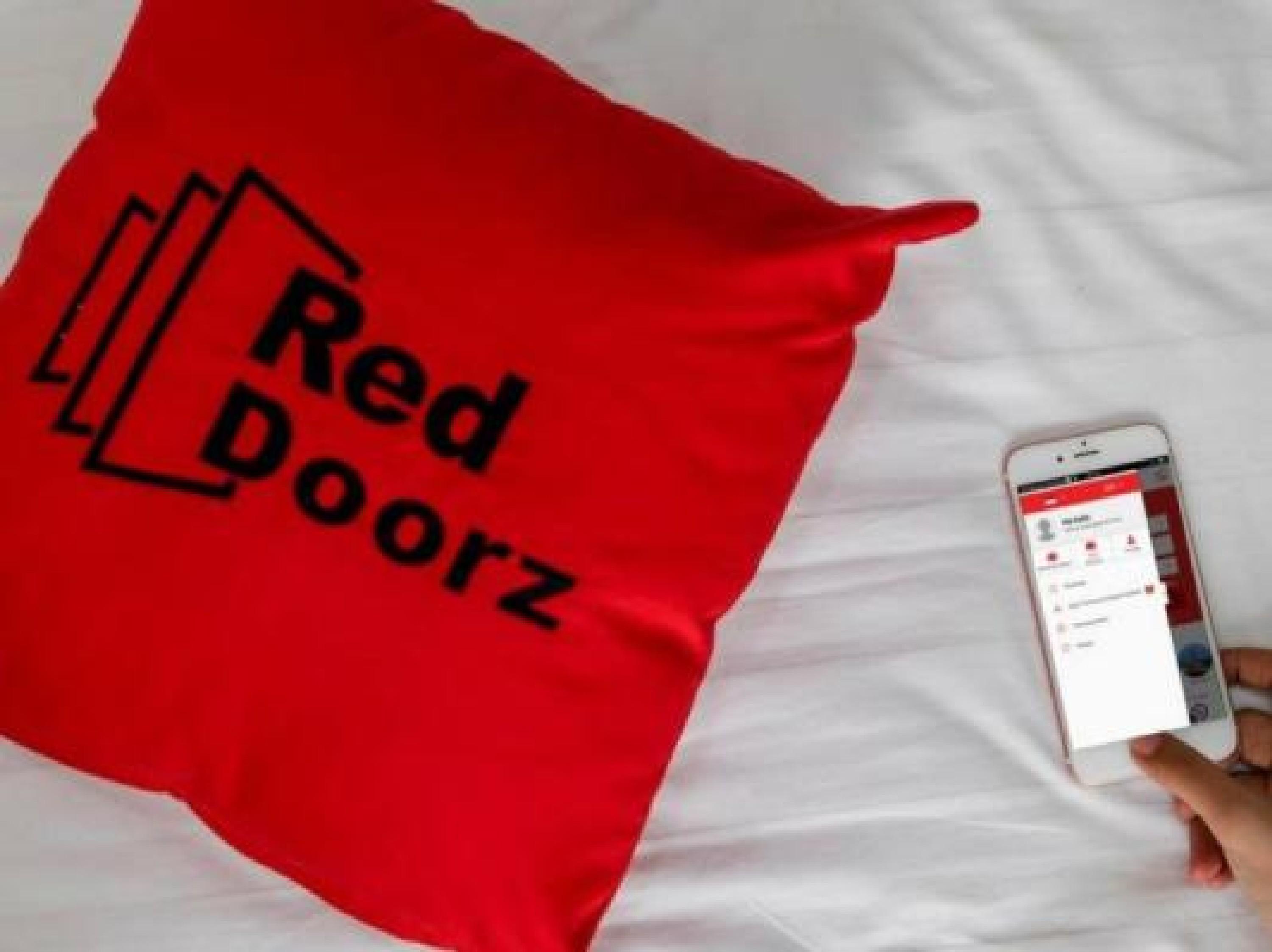 Reddoorz Plus Near Stadion Mandala Krida Yogyakarta Exterior photo