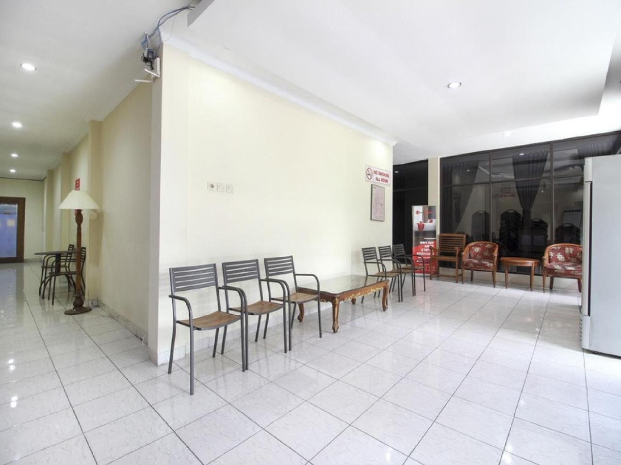 Reddoorz Plus Near Stadion Mandala Krida Yogyakarta Exterior photo