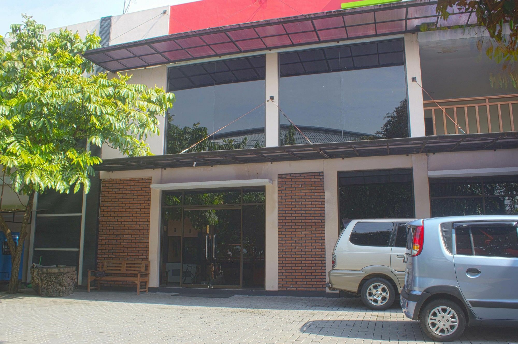 Reddoorz Plus Near Stadion Mandala Krida Yogyakarta Exterior photo