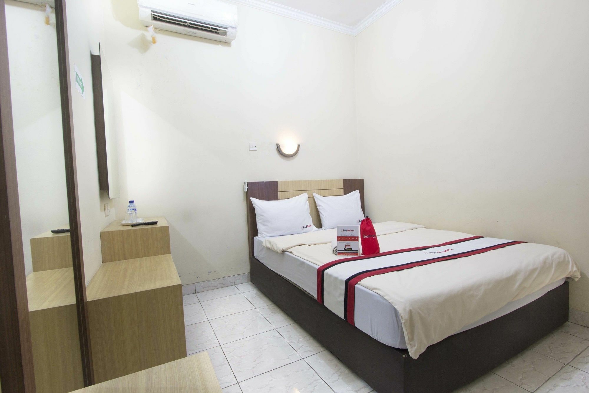 Reddoorz Plus Near Stadion Mandala Krida Yogyakarta Exterior photo